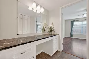 7600 Burgoyne Rd, Houston, TX 77063 - Photo 18