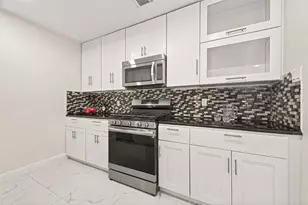 9102 N Allegro St, Houston, TX 77080 - Photo 14