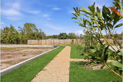 7608 Inwood Grove Lane, Houston, TX 77088 - Photo 36