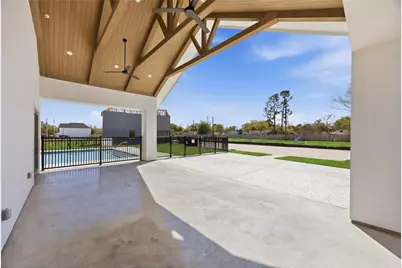7608 Inwood Grove Lane, Houston, TX 77088 - Photo 32