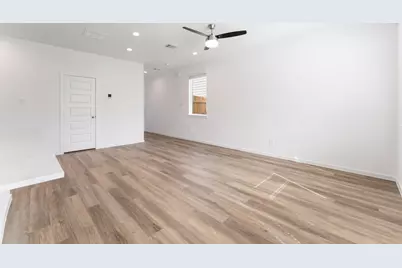 7608 Inwood Grove Lane, Houston, TX 77088 - Photo 12