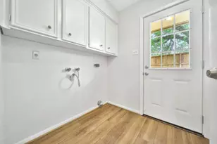 7846 Kendalia Dr, Houston, TX 77036 - Photo 10