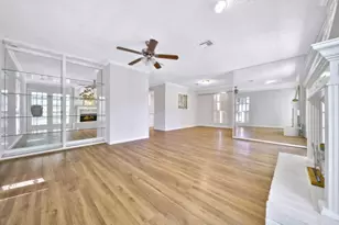 7846 Kendalia Dr, Houston, TX 77036 - Photo 8