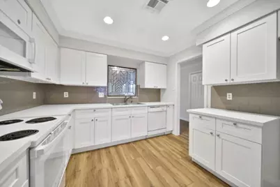 7846 Kendalia Drive, Houston, TX 77036 - Photo 6