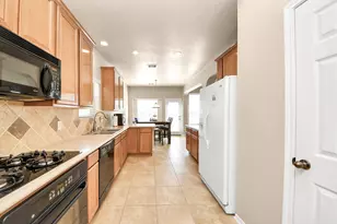 9006 Sunny Brook Ln, Pearland, TX 77584 - Photo 18