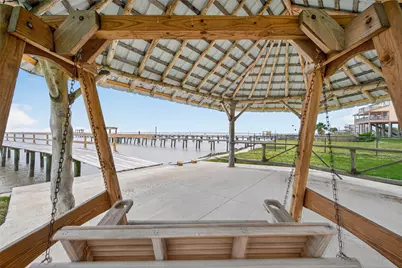 5226 Bayside Drive, Baytown, TX 77523 - Photo 38