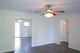219 Glencroft Ct, Houston, TX 77336 - Photo 12