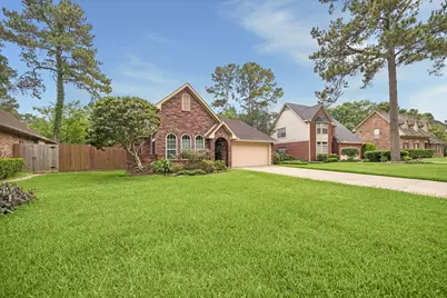5215 Shady Maple Drive, Houston, TX 77339 - Photo 4