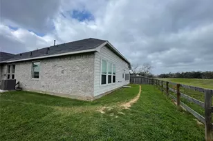 418 Wellshire Dr, West Columbia, UT 77486 - Photo 38