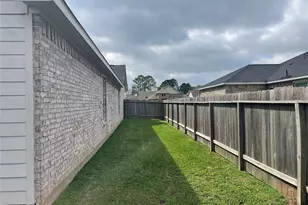 418 Wellshire Dr, West Columbia, UT 77486 - Photo 42