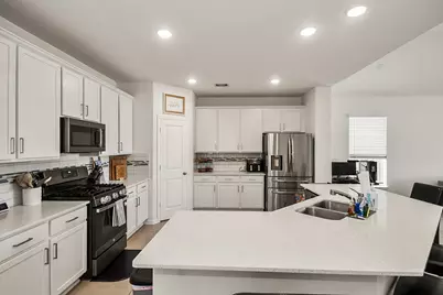 418 Wellshire Drive, West Columbia, UT 77486 - Photo 14