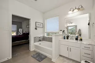418 Wellshire Dr, West Columbia, TX 77486 - Photo 32