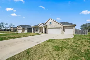 418 Wellshire Dr, West Columbia, TX 77486 - Photo 2