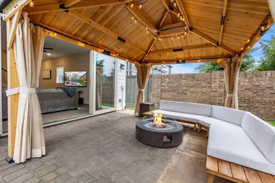 2612 Zemmer Ln, Houston, TX 77008 - Photo 38