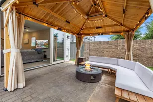 2612 Zemmer Ln, Houston, TX 77008 - Photo 38