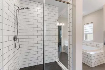 2612 Zemmer Ln, Houston, TX 77008 - Photo 34