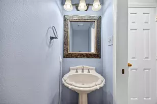 19602 Laurel Park Ln, Houston, TX 77094 - Photo 26