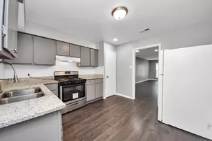1736 Crestdale Dr, Houston, TX 77080 - Photo 6