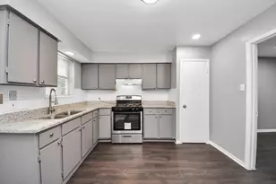 1736 Crestdale Dr, Houston, TX 77080 - Photo 4