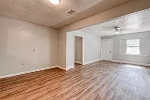 10613 Buffum St, Houston, TX 77051 - Photo 4