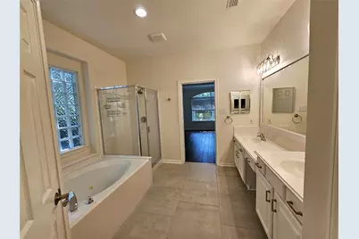 98 W Knightsbridge Drive, The Woodlands, TX 77385 - Photo 20