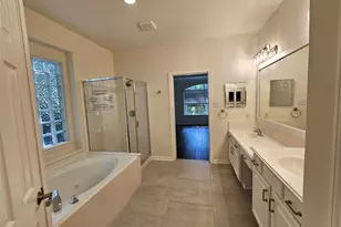 98 W Knightsbridge Dr, The Woodlands, TX 77385 - Photo 20