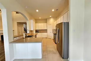 98 W Knightsbridge Dr, The Woodlands, TX 77385 - Photo 10