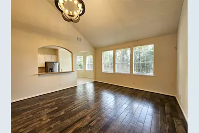 98 W Knightsbridge Drive, The Woodlands, TX 77385 - Photo 6