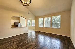 98 W Knightsbridge Dr, The Woodlands, TX 77385 - Photo 6