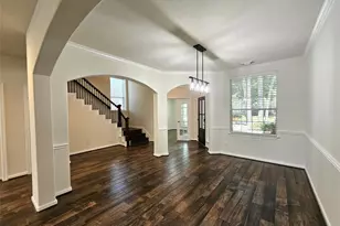 98 W Knightsbridge Dr, The Woodlands, TX 77385 - Photo 12