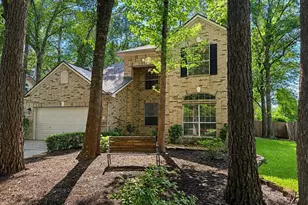 98 W Knightsbridge Dr, The Woodlands, TX 77385 - Photo 2