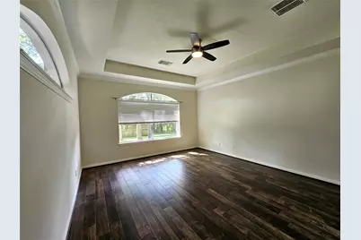 98 W Knightsbridge Drive, The Woodlands, TX 77385 - Photo 16