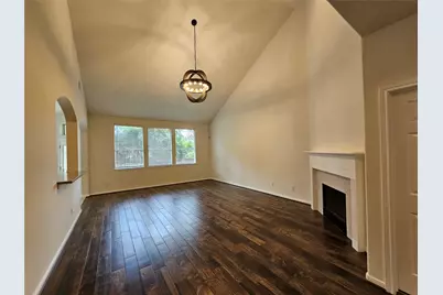 98 W Knightsbridge Drive, The Woodlands, TX 77385 - Photo 4