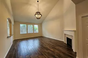 98 W Knightsbridge Dr, The Woodlands, TX 77385 - Photo 4