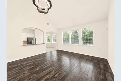98 W Knightsbridge Drive, The Woodlands, TX 77385 - Photo 6