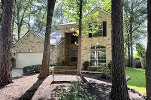 98 W Knightsbridge Dr, The Woodlands, TX 77385 - Photo 2