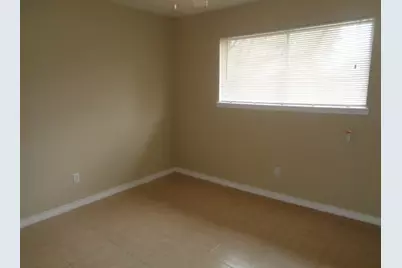 14022 Greenway Drive, Sugar Land, TX 77498 - Photo 4