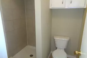 14022 Greenway Dr, Sugar Land, TX 77498 - Photo 20