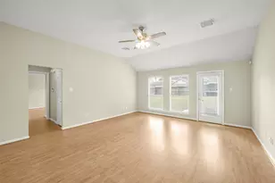 1748 Hazelwood St, Conroe, TX 77301 - Photo 6