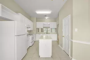 1748 Hazelwood St, Conroe, TX 77301 - Photo 8