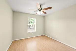 1748 Hazelwood St, Conroe, TX 77301 - Photo 28