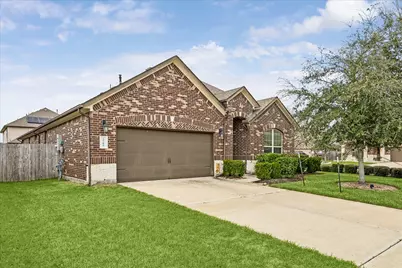 2702 Osprey Lane, Pearland, TX 77581 - Photo 2