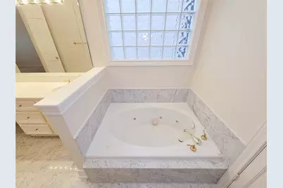 2211 Augusta Drive #19, Houston, TX 77057 - Photo 18