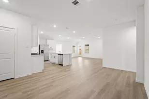 16466 Pinebrook Leaf Ln, Magnolia, TX 77355 - Photo 2