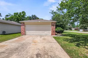 16393 Many Trees Ln, Conroe, TX 77302 - Photo 1
