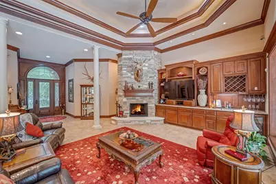 3 Quinns Cabin Court, Conroe, TX 77304 - Photo 4