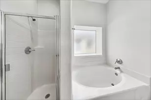 2204 Perkins Crossing Dr, Conroe, TX 77304 - Photo 10