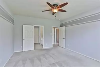 13002 Misty Bay Ln, Pearland, TX 77584 - Photo 10