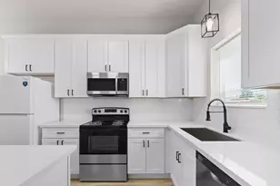 9711 Cargill St, Houston, TX 77029 - Photo 4