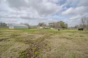 2801 County Rd 444, Angleton, TX 77515 - Photo 32